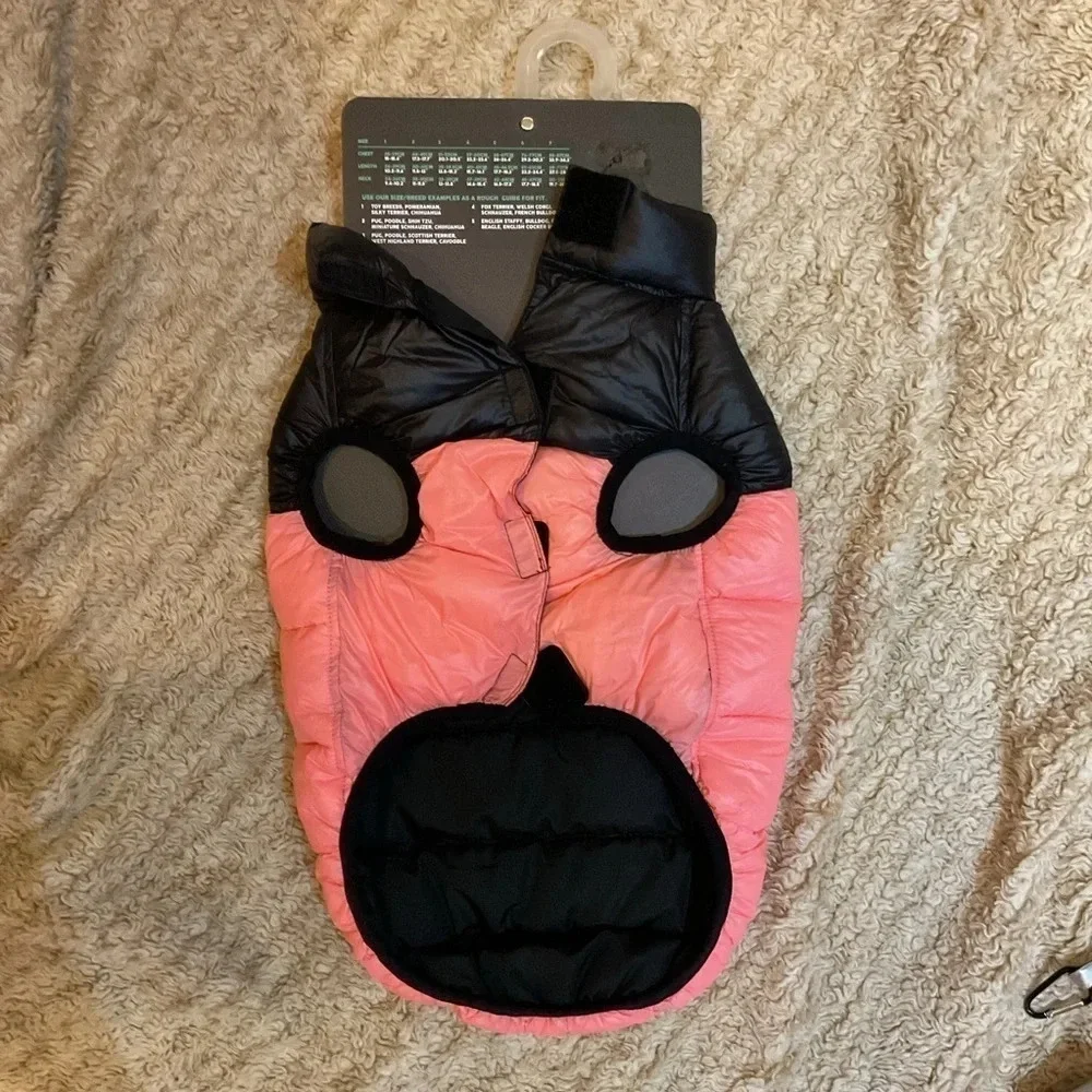 Fuzzyard Pet Apparel puffer jacket size 5. Front closure. Best for fall/winter.